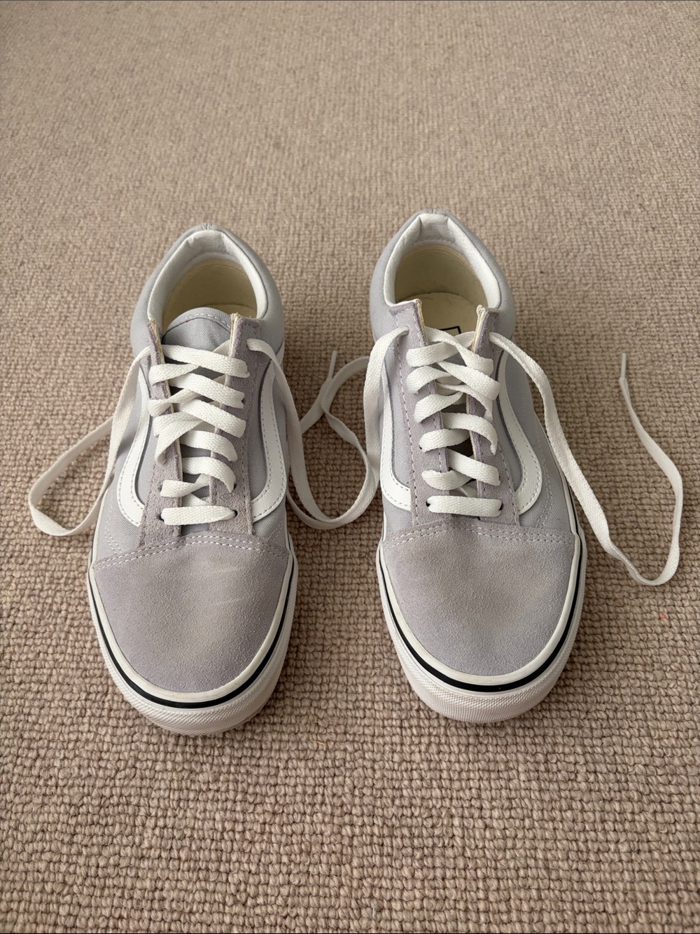 Vans Old Skool Sneakers in Gray Suede and cloth low lace up (Men 5.5 Women 7)